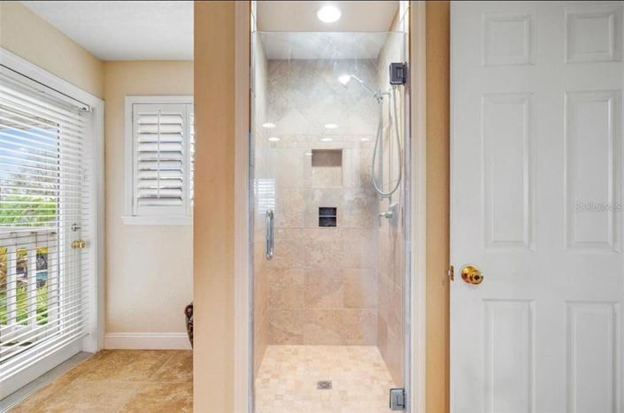 Image No.20-3 Bed Property for sale