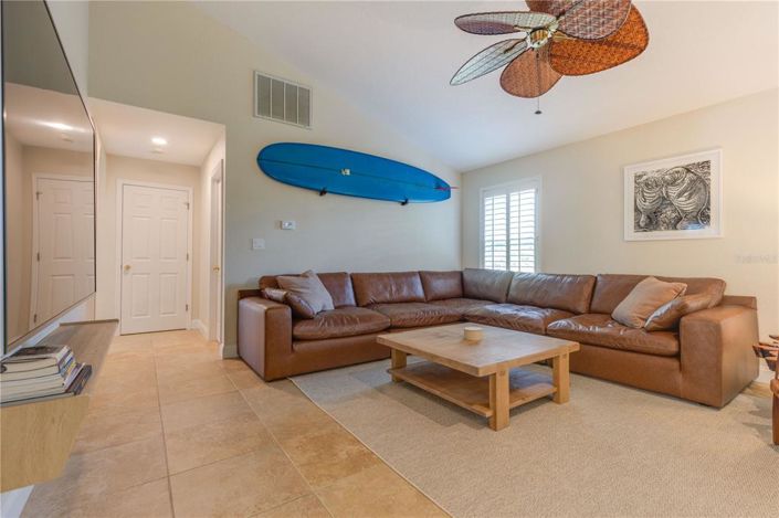 Image No.30-3 Bed Property for sale