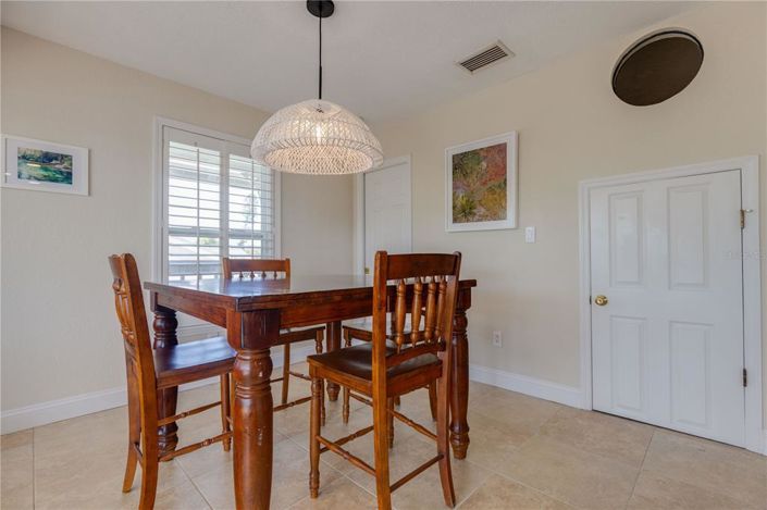 Image No.40-3 Bed Property for sale