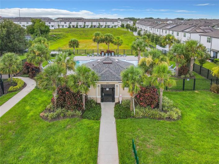 Image No.47-3 Bed Townhouse for sale