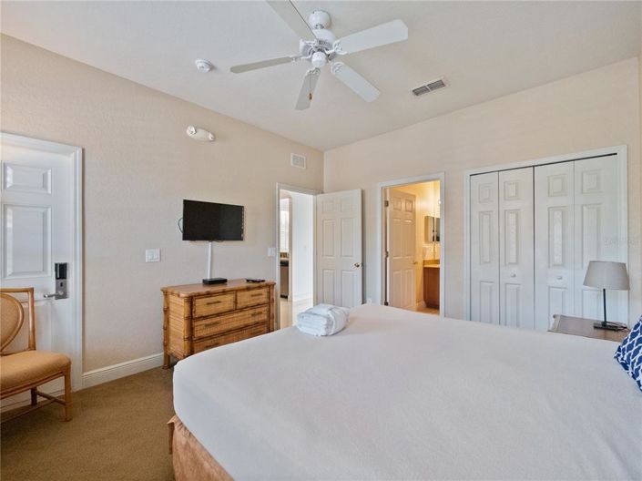 Image No.10-4 Bed Townhouse for sale