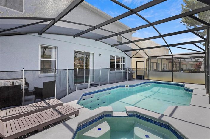 Image No.42-6 Bed Property for sale