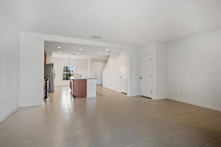 Image No.11-3 Bed Townhouse for sale