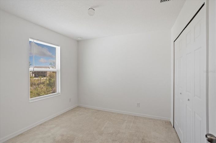 Image No.17-3 Bed Townhouse for sale