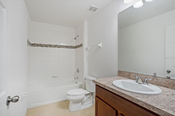 Image No.18-3 Bed Townhouse for sale