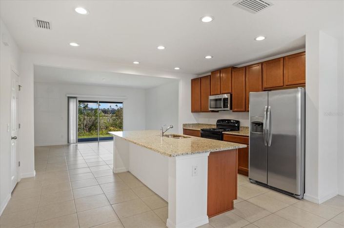 Image No.4-3 Bed Townhouse for sale