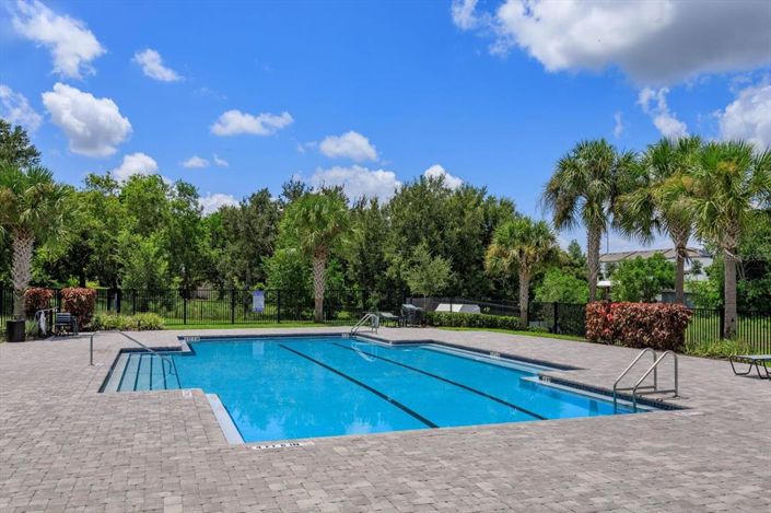 Image No.25-3 Bed Townhouse for sale