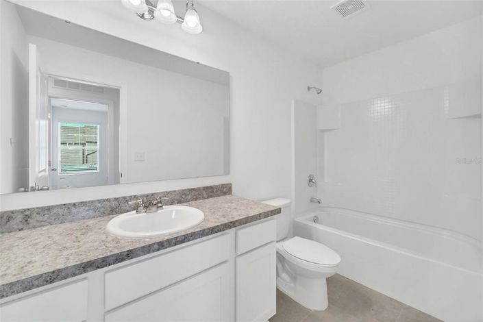 Image No.18-3 Bed Townhouse for sale