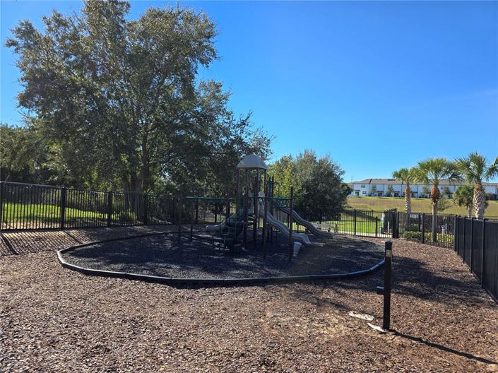 Image No.37-3 Bed Townhouse for sale