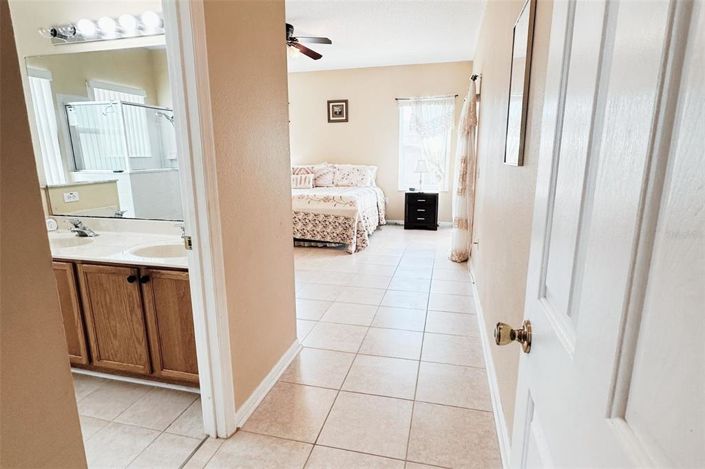 Image No.9-Propriété de 5 chambres à vendre à Kissimmee