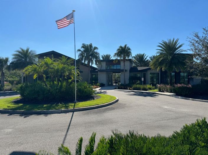 Image No.32-4 Bed Property for sale