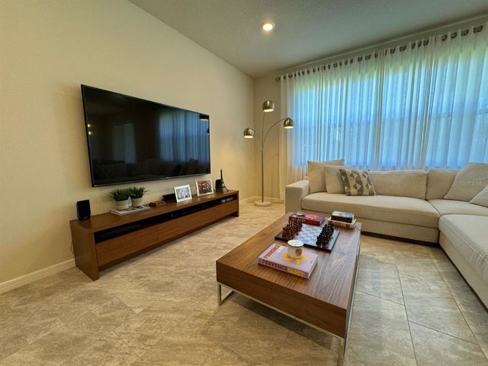 Image No.6-4 Bed Property for sale