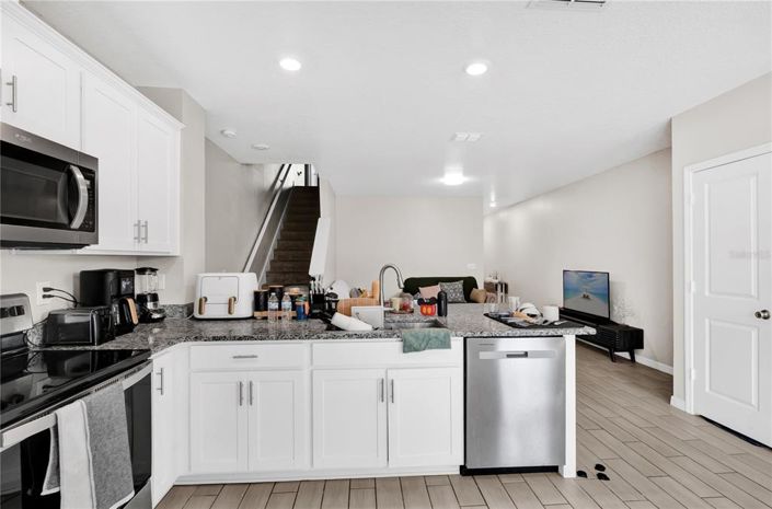 Image No.10-3 Bed Townhouse for sale