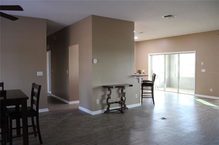 Image No.28-3 Bed Property for sale