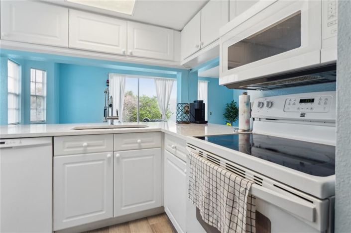 Image No.15-3 Bed Townhouse for sale