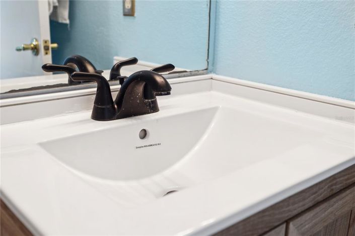 Image No.31-3 Bed Townhouse for sale