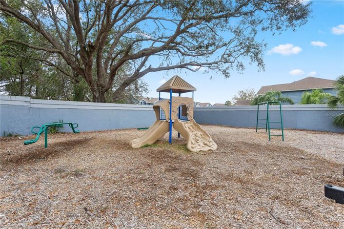 Image No.36-3 Bed Townhouse for sale