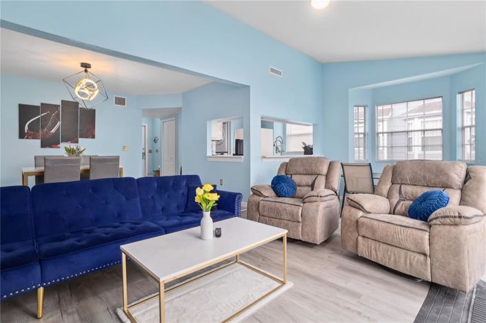 Image No.5-3 Bed Townhouse for sale