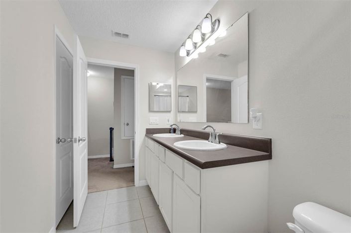 Image No.27-3 Bed Townhouse for sale