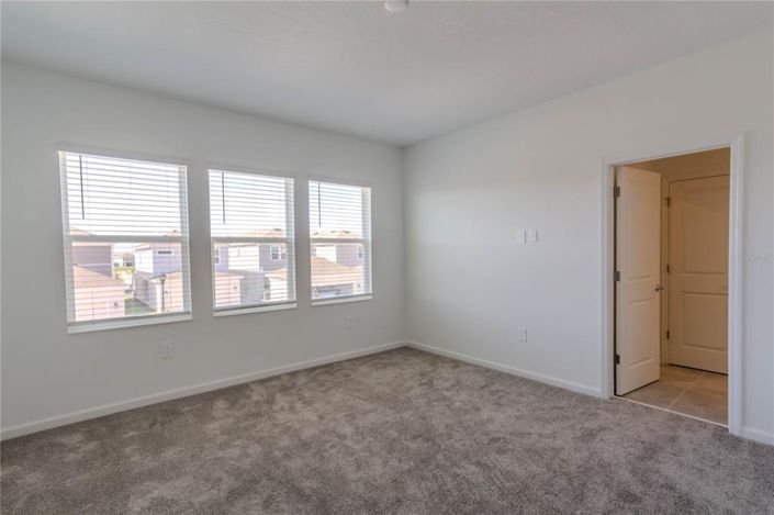 Image No.12-3 Bed Property for sale