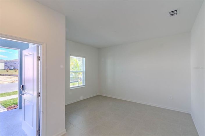 Image No.2-5 Bed Property for sale