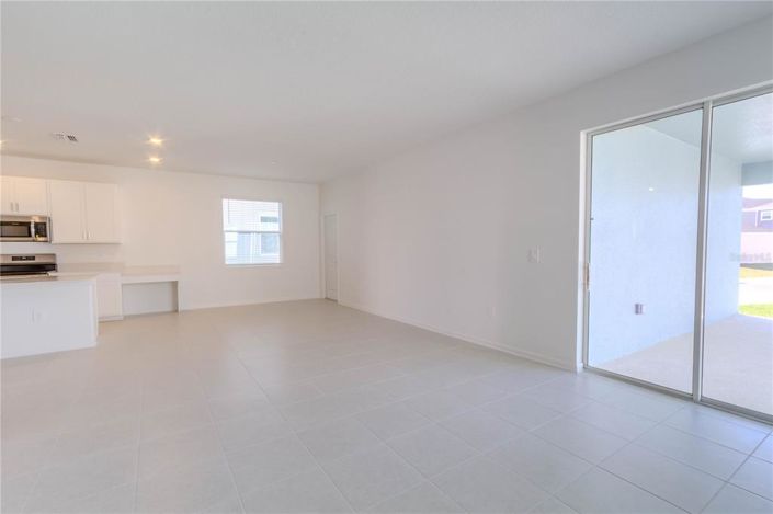 Image No.4-5 Bed Property for sale