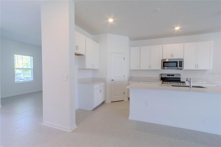 Image No.5-5 Bed Property for sale