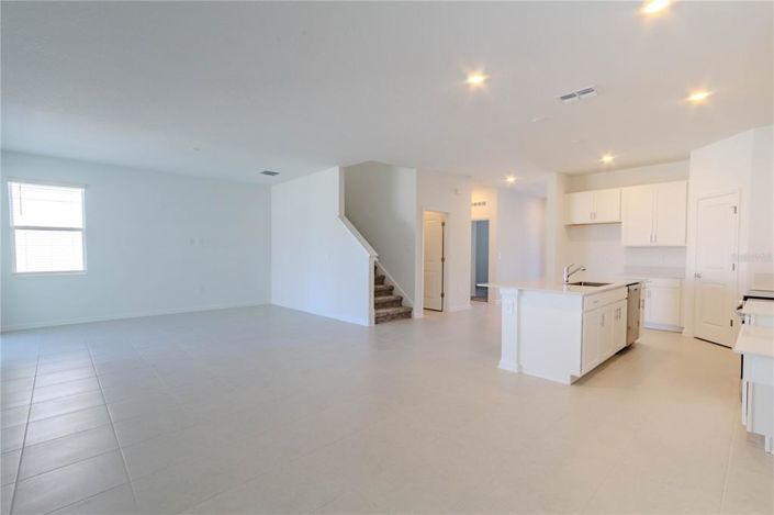 Image No.6-5 Bed Property for sale