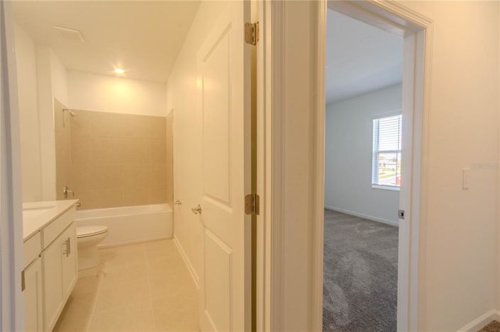 Image No.9-5 Bed Property for sale