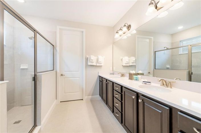 Image No.4-5 Bed Property for sale