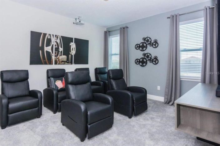 Image No.12-5 Bed Property for sale