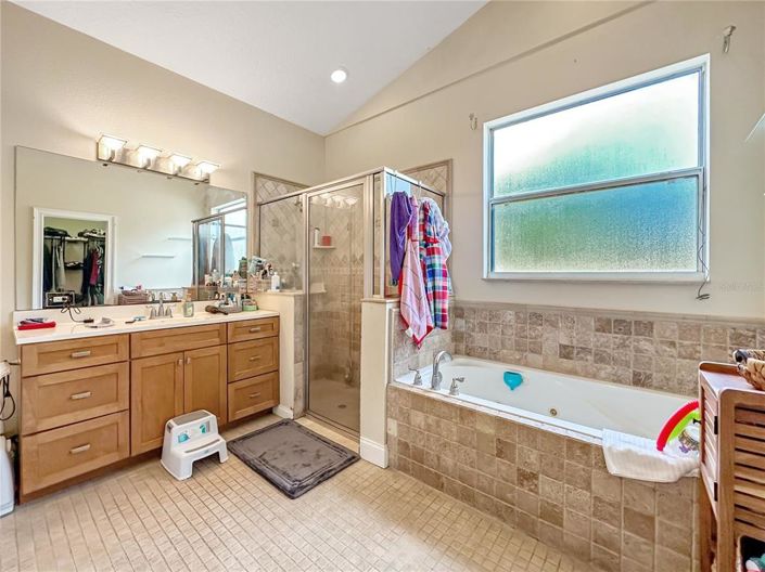 Image No.13-3 Bed Property for sale