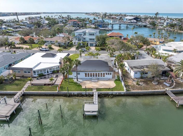 Image No.11-2 Bed Property for sale