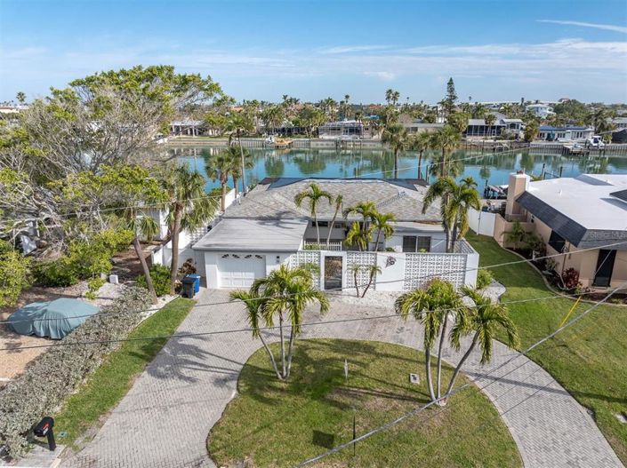 Image No.2-2 Bed Property for sale