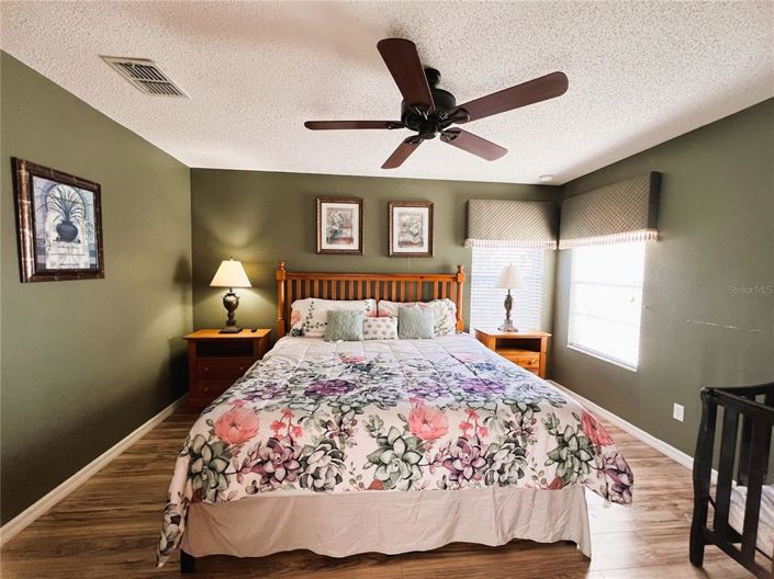 Image No.22-7 Bed Property for sale