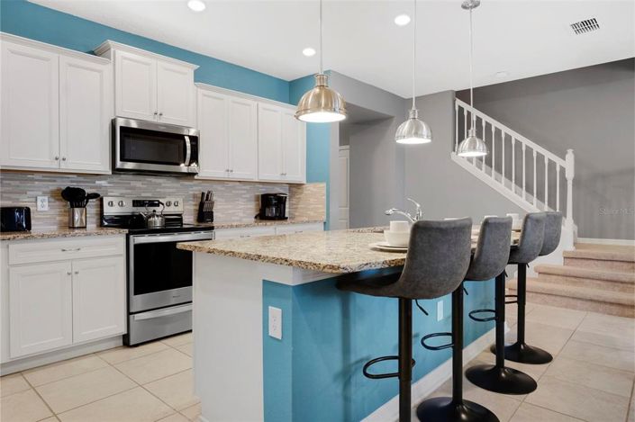 Image No.2-5 Bed Townhouse for sale