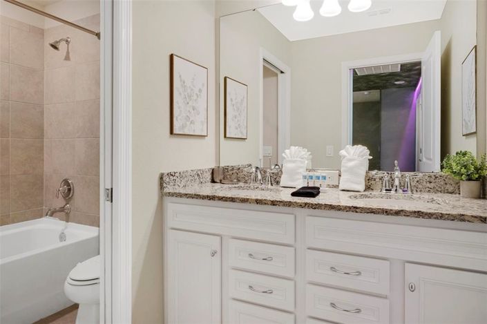 Image No.21-5 Bed Townhouse for sale