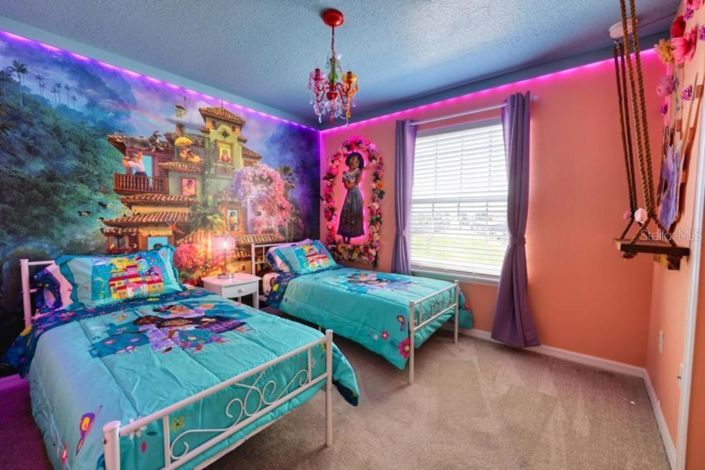 Image No.25-5 Bed Townhouse for sale