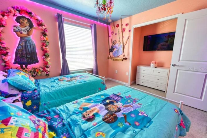 Image No.27-5 Bed Townhouse for sale