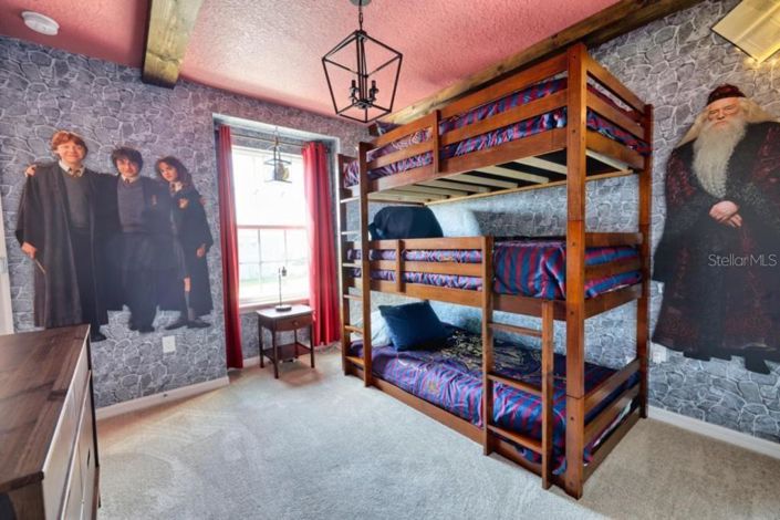 Image No.30-5 Bed Townhouse for sale