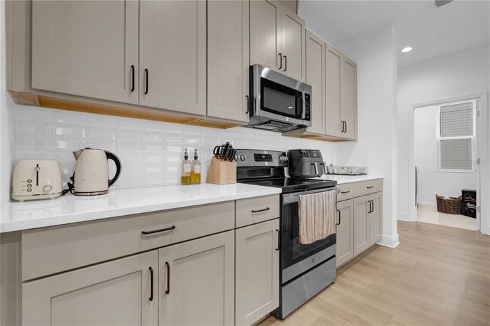 Image No.14-4 Bed Property for sale