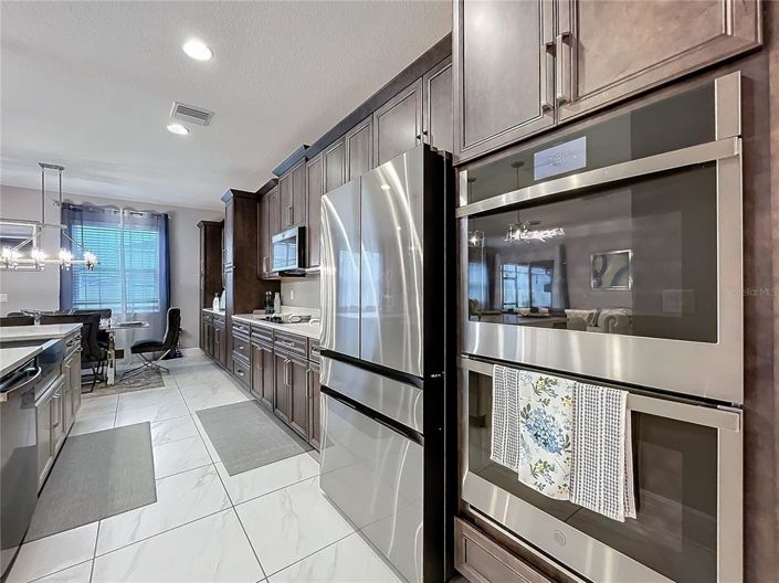 Image No.13-7 Bed Property for sale