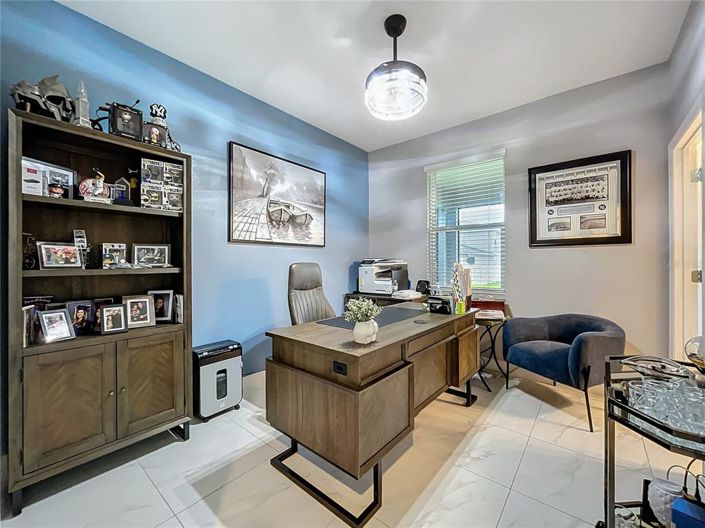 Image No.61-7 Bed Property for sale