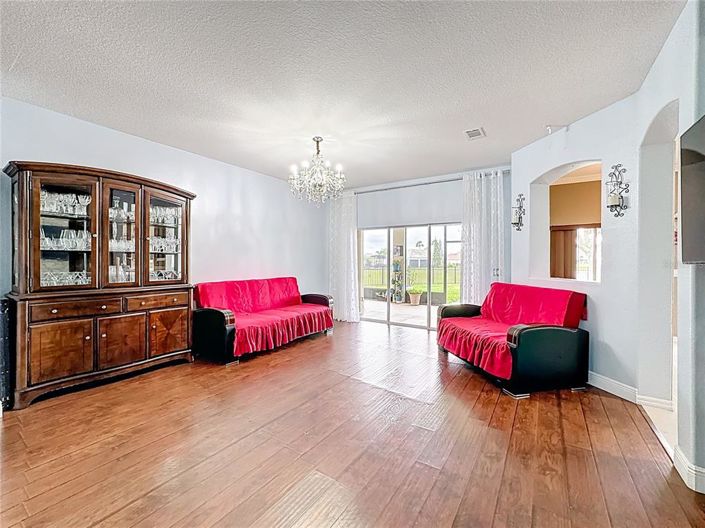 Image No.6-Propriété de 4 chambres à vendre à Kissimmee