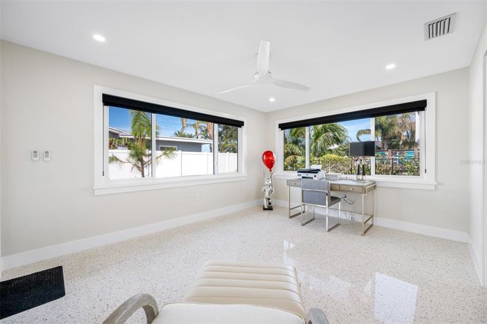 Image No.22-3 Bed Property for sale