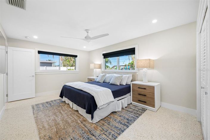 Image No.25-3 Bed Property for sale