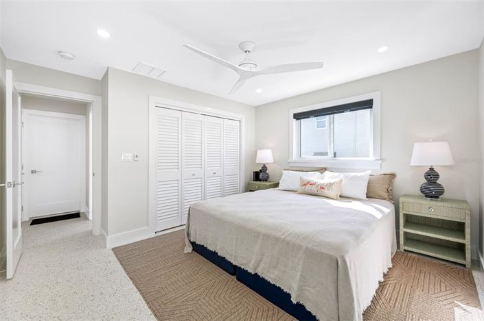 Image No.29-3 Bed Property for sale