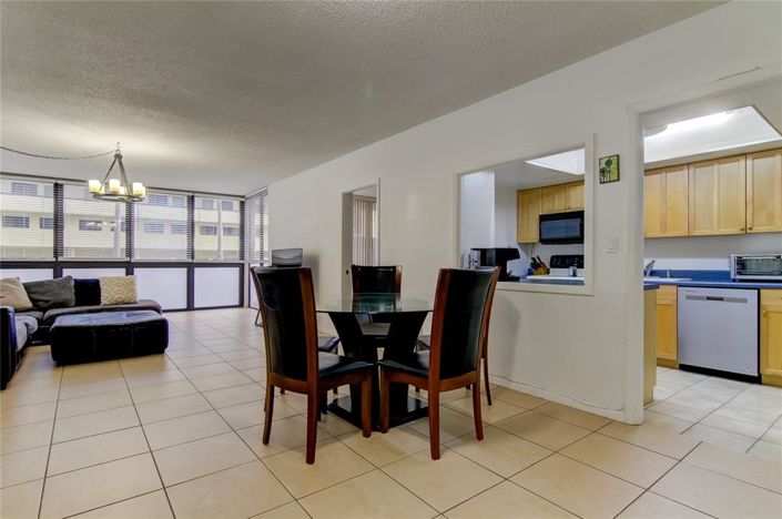 Image No.13-2 Bed Property for sale