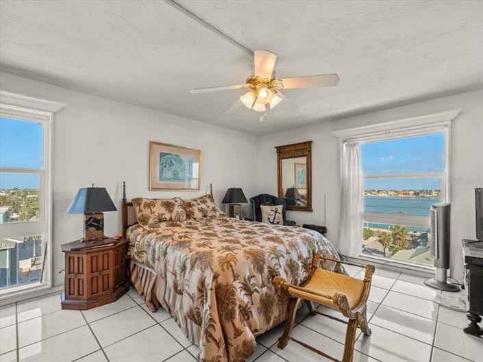 Image No.23-2 Bed Property for sale