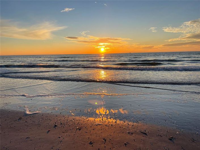 Image No.8-2 Bed Property for sale